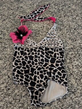 Black and White Giraffe Print One-Piece Swimsuit with Pink Flower
